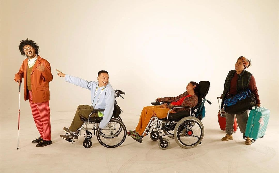 Adipati Dolken Belajar dari Stephen Hawking, TJ Ruth Naikkan Berat Badan 20 Kilogram - Image