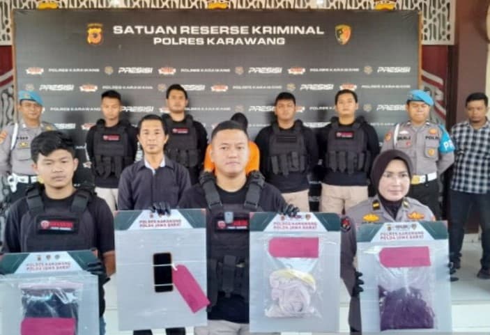 Polisi Tangkap Pelaku Penyiraman Air Keras ke Guru hingga Buta - Image