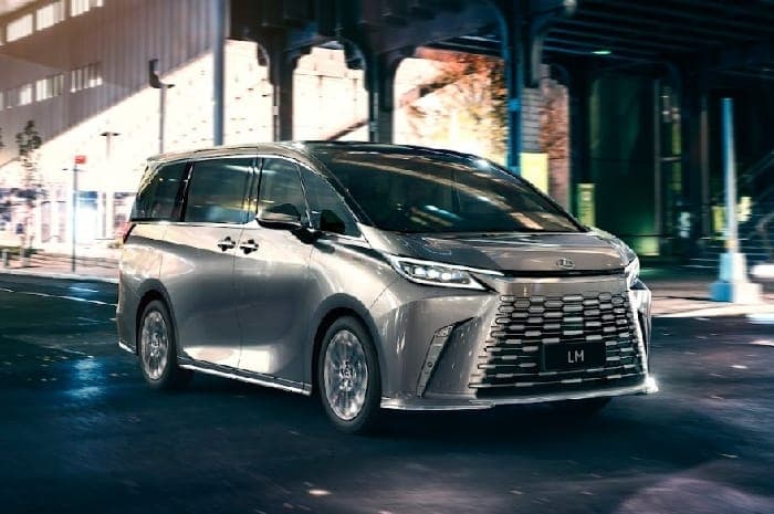 Lexus Hadirkan The First Ever Hybrid Luxury Mover di GIIAS 2023, Pertegas Realisasi Visi Elektrifikasi - Image