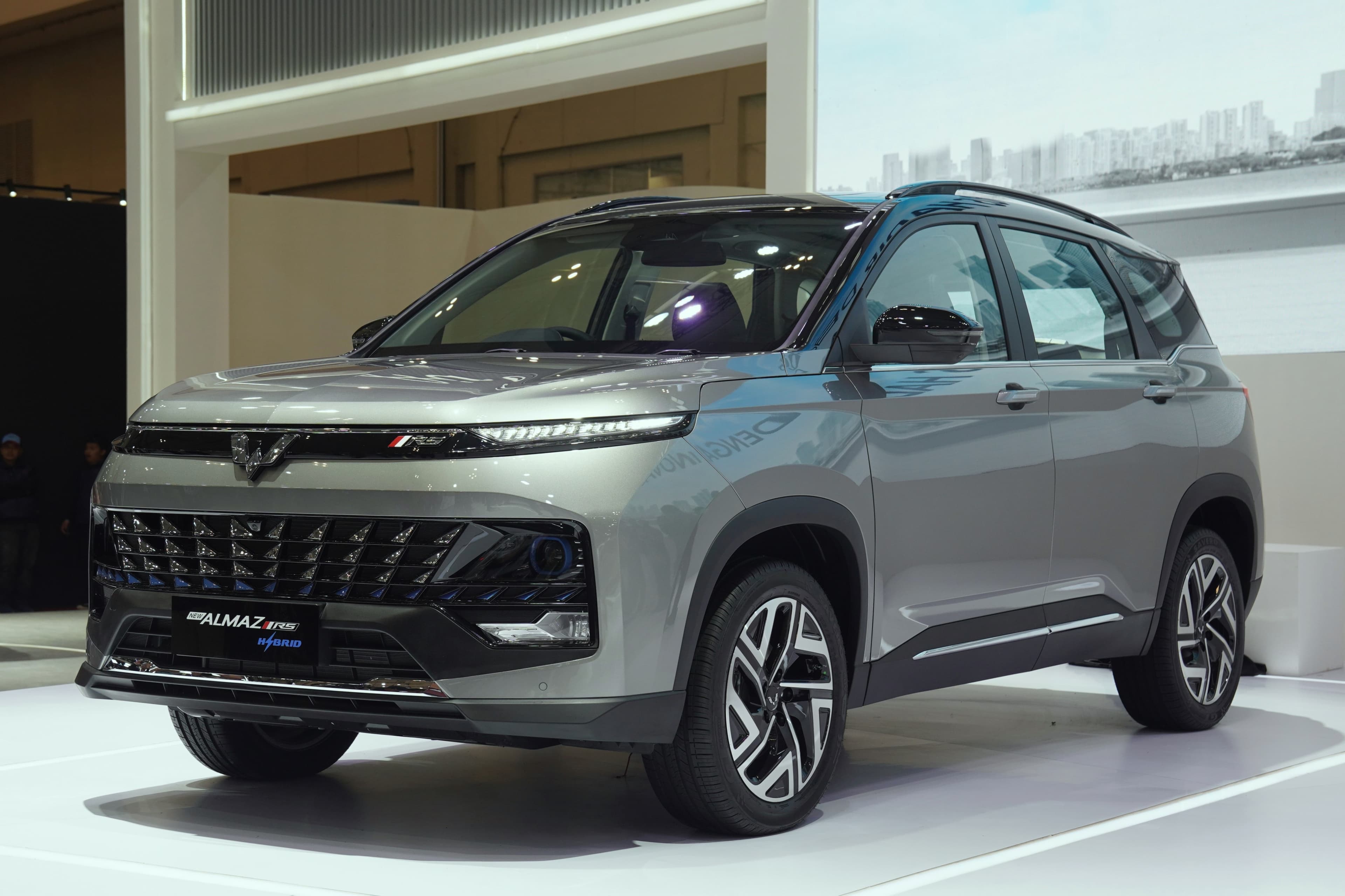 Wuling Luncurkan Penyegaran Almaz RS di GIIAS Konsumen Bisa Langsung Pesan - Image