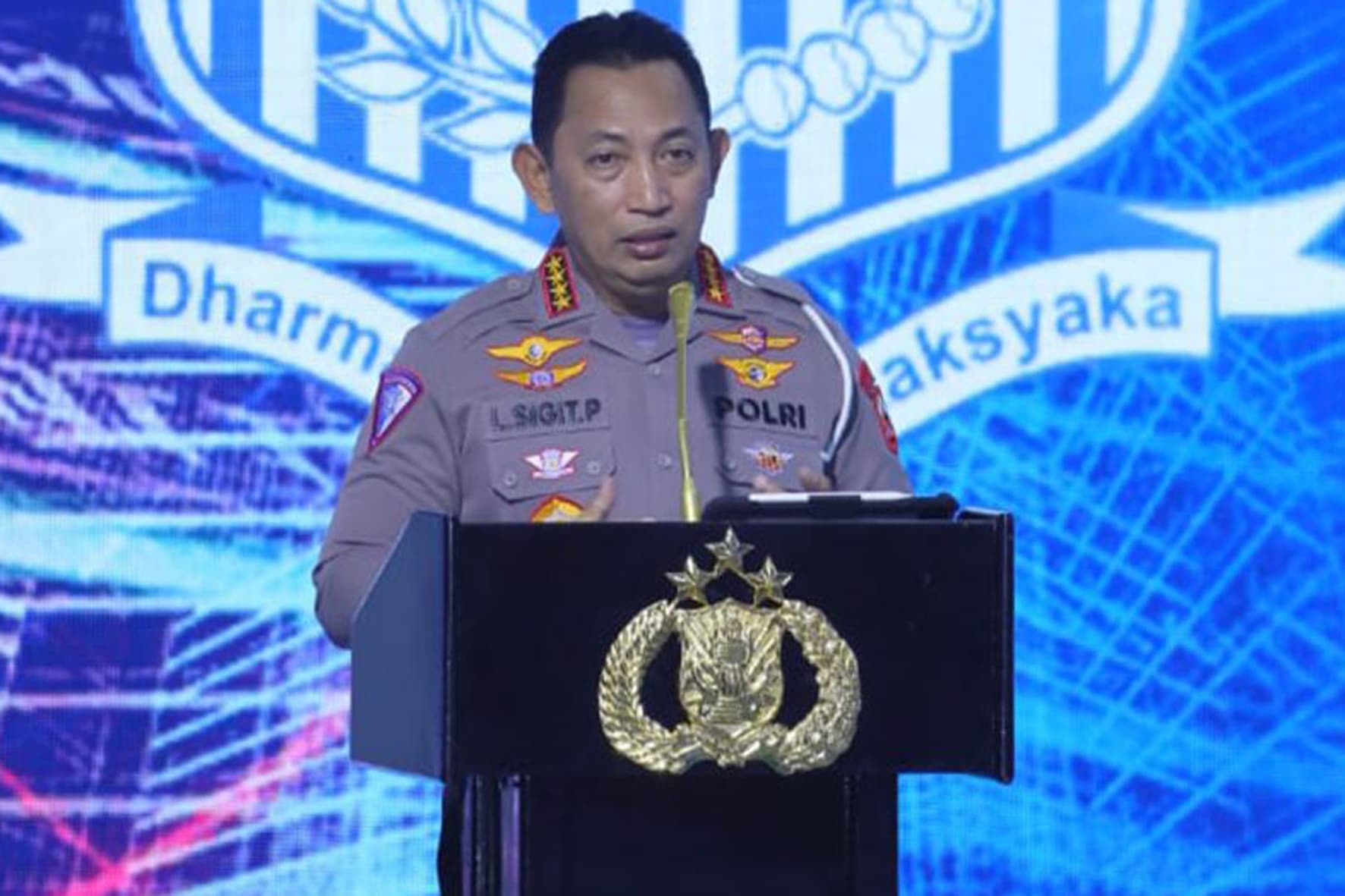 Kapolri Terima Korps Raport Kenaikan Pangkat Dankorbrimob dan 13 pati - Image