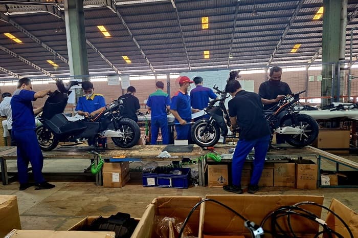 Sepeda Motor Listrik jadi Solusi Tekan Polusi DKI Jakarta - Image