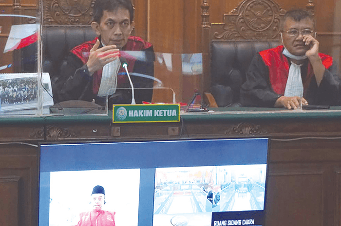 Kasus Perampokan Rumah Dinas, Eks Wali Kota Blitar Samanhudi Anwar Minta Dibebaskan - Image