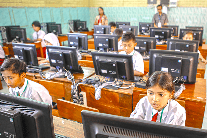 Jaringan Lancar, Siswa SD Tidak Tegang Kerjakan Soal Asesmen Nasional Berbasis Komputer Gelombang Pertama - Image