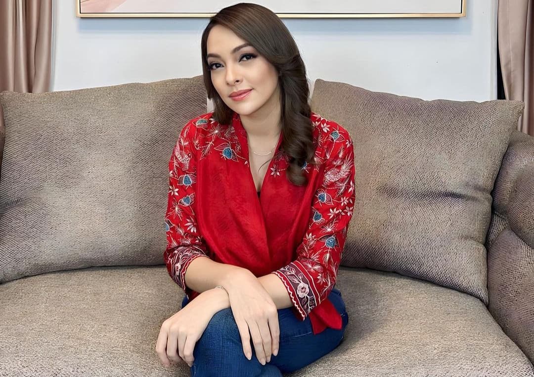 Tak Punya Akun Facebook, Dokter Reisa Sangkal Adu Domba Fuji dengan Aaliyah Massaid - Image