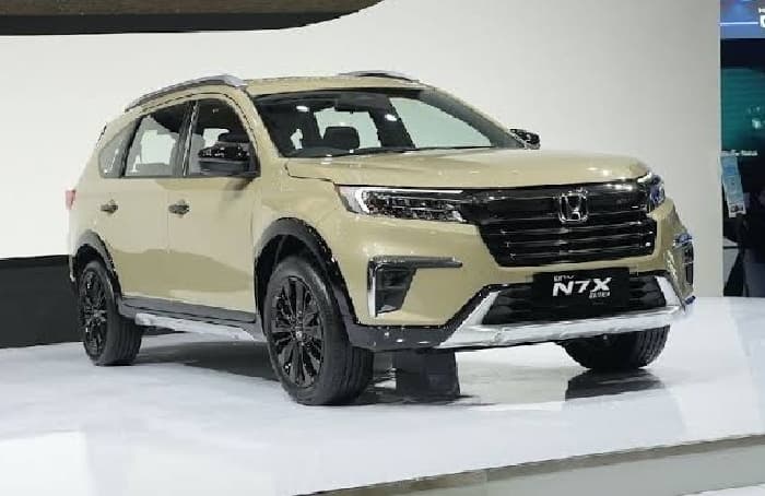 5 Tips Memilih Mobil Keluarga Kecil yang Tepat untuk Pasangan Muda - Image