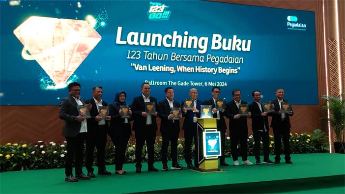 123 Tahun Berkiprah, PT Pegadaian Luncurkan Buku "Van Leening, When History Begins" - Image