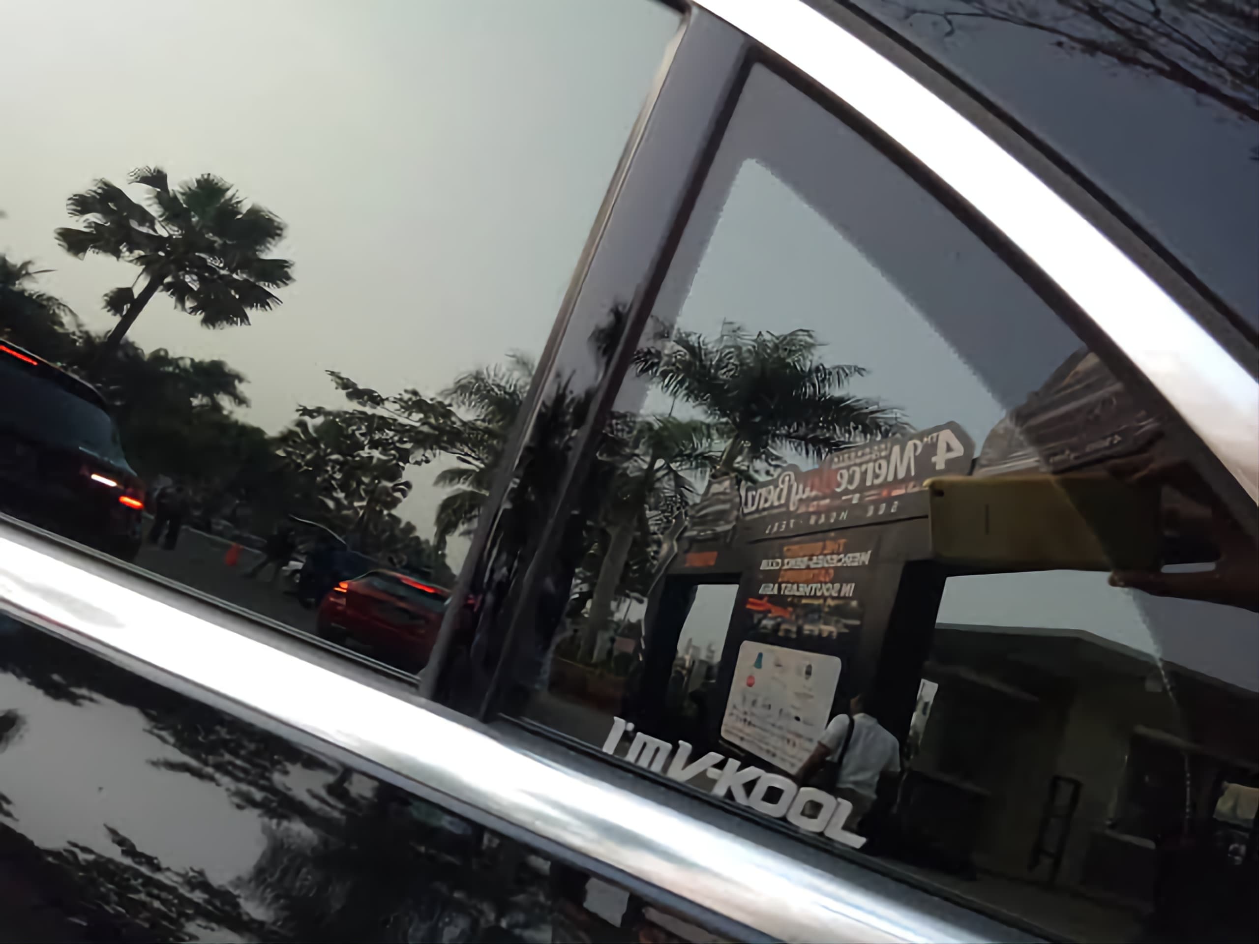 Tips Memasang Kaca Film Mobil, 5 Langkah untuk Hasil yang Memuaskan - Image