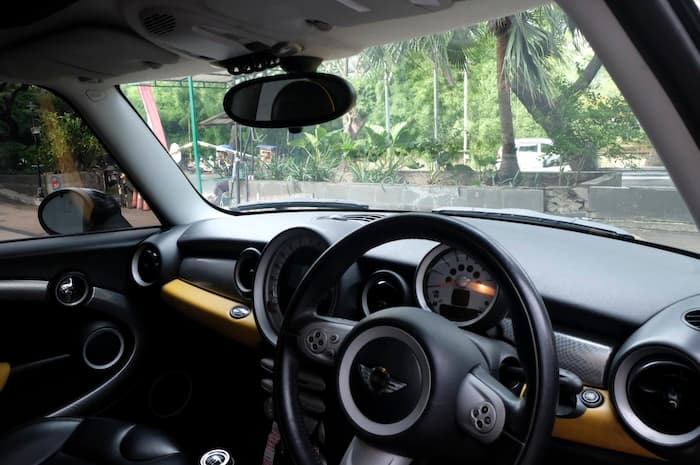 5 Kaca Film Mobil Terbaik Peredam Panas, Nomor 3 Bikin AC Mobil Kerja Santai! - Image