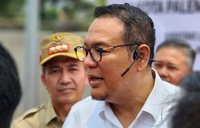 DPR Dorong Menteri LH Cabut Seluruh Pemanfaatan oleh Perusahaan Perusak Lingkungan di Sumatera - Image