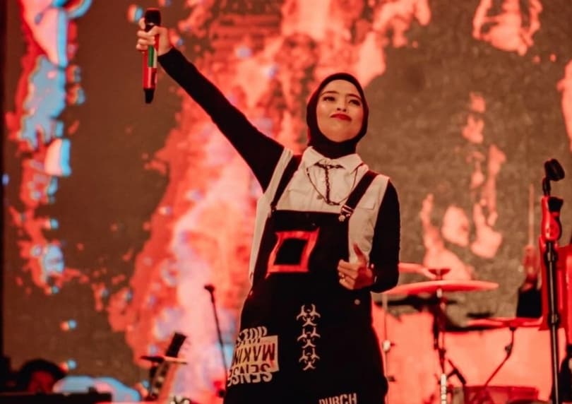 Arda Naff Ungkap Kondisi Tantri Kotak Usai Jatuh dari Panggung Setinggi Dua Meter - Image