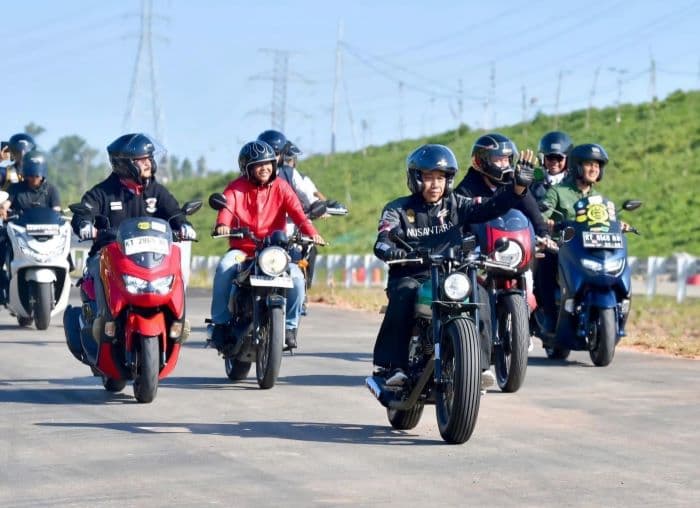 Tinjau Jalan Tol di IKN, Jokowi Kendarai Motor Custom Lagi, Ini Spesifikasinya - Image