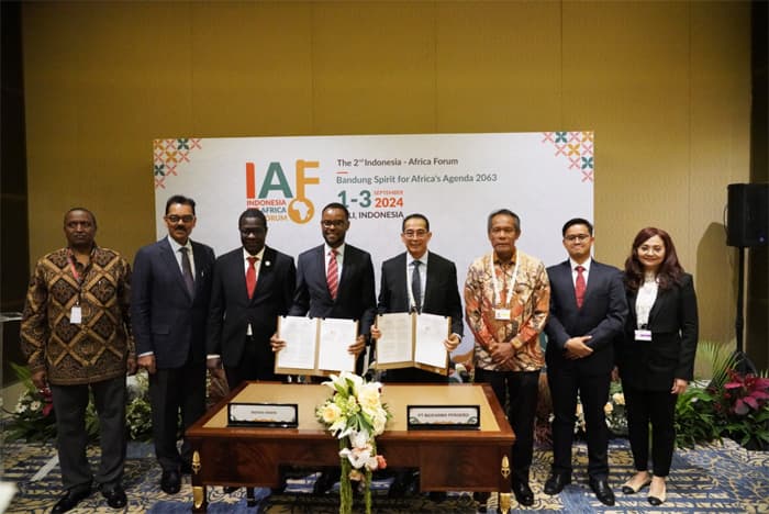 Bio Farma dan Biovax Kenya Lakukan Penandatanganan Agreement pada Kegiatan Indonesia-Africa Forum di Bali 3 September 2024 - Image
