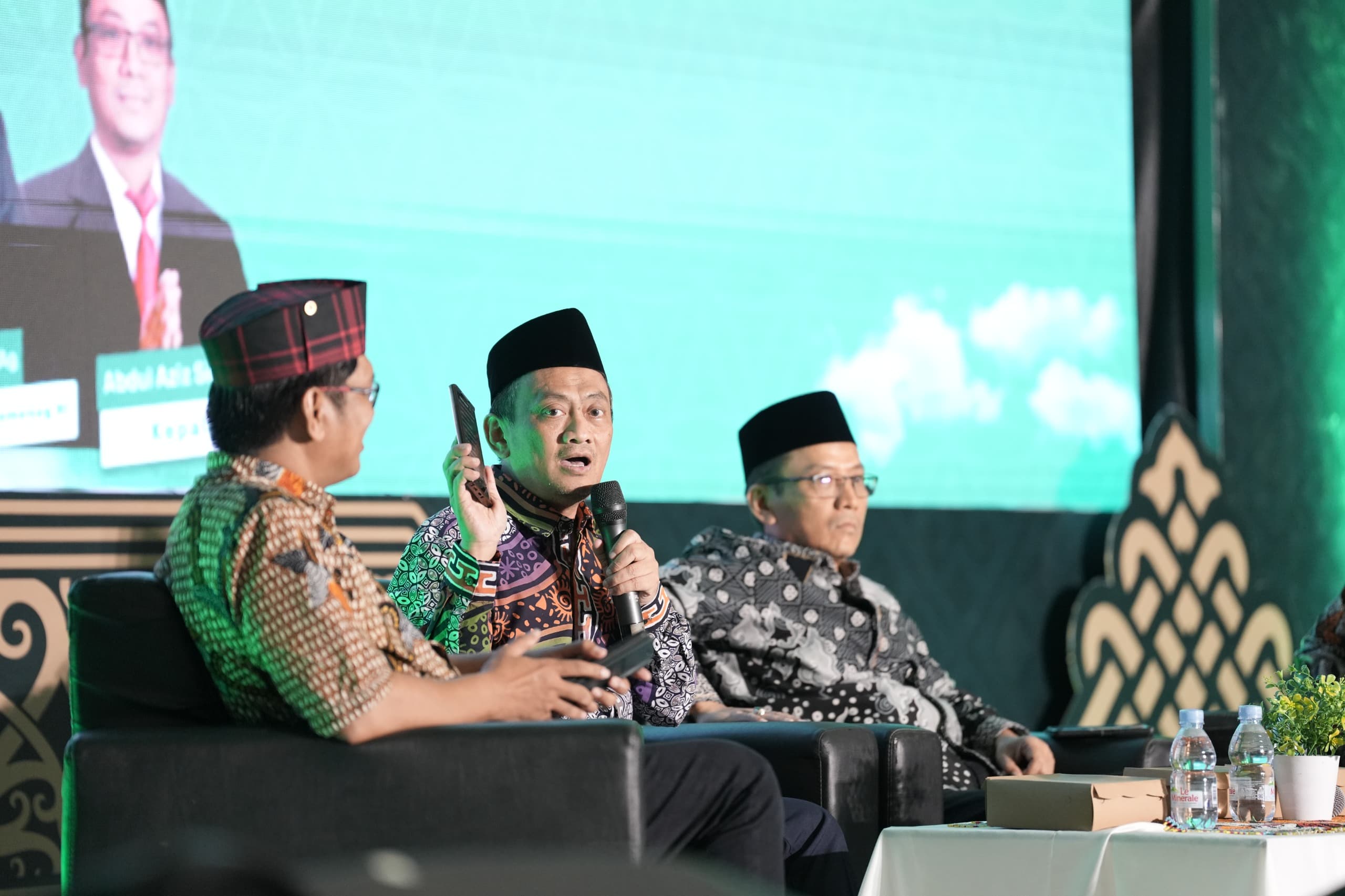 Kemenag Terjemahkan Al Quran ke dalam 28 Bahasa Daerah di Indonesia, 10 di Antaranya Sudah Berformat Digital - Image