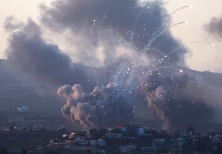 Lebanon Porak-poranda Dibombardir Israel, Presiden Mesir Segera Kirim Bantuan Medis Darurat - Image