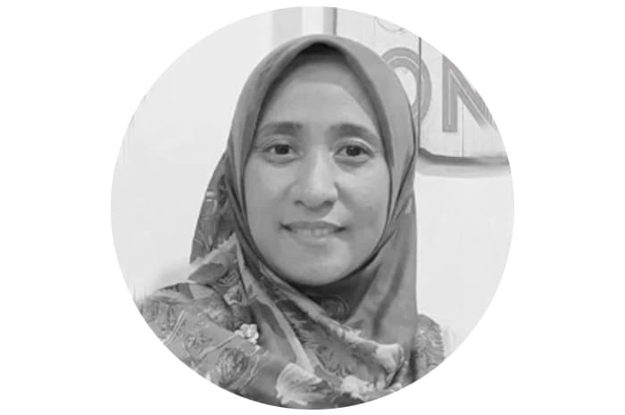 Hakim, Pejabat Negara Setengah Hati - Image