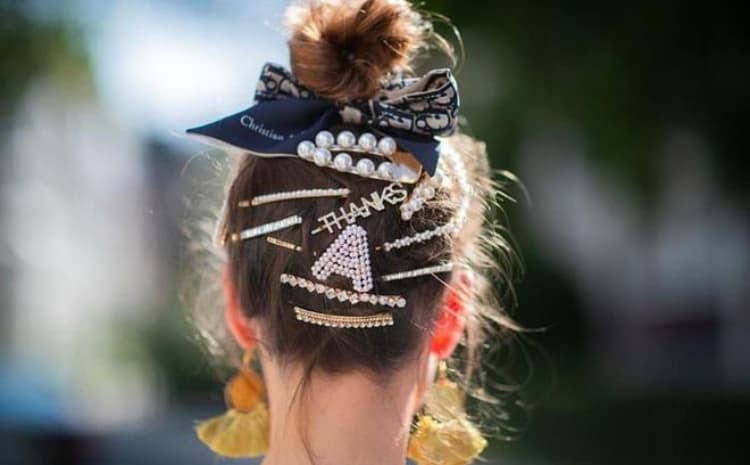 Berikut 4 Manfaat Jepit Rambut yang Perlu Anda Ketahui, Salah Satunya Menunjukkan Suasana Hati - Image