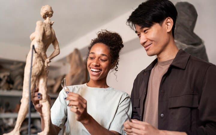 9 Tanda Anda Adalah Seseorang yang Secara Alami Melihat Sesuatu dari Sudut yang Berbeda, Apa Sajakah Itu? - Image