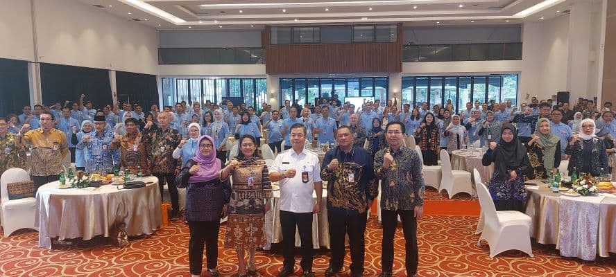 Belum Capai Target, BUMD DKI Jakarta Diminta Ikut Gunakan Produk Dalam Negeri - Image