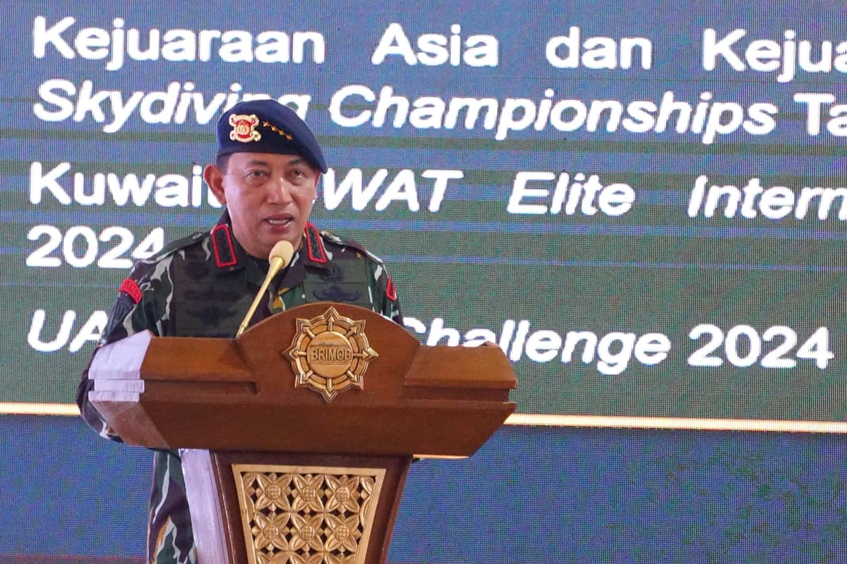 Brimob Sukses Bebaskan Pilot Susi Air, Kapolri Sigit: Catatan Positif di Mata Dunia Internasional - Image