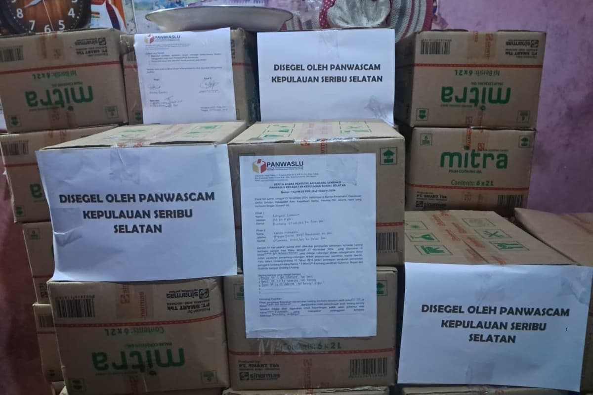 Temuan Sembako di Kepulauan Seribu, Dalih Timses RIDO: Sebodoh-bodohnya Orang, Kalau Mau Bagi Nggak Mungkin Pakai Logo - Image