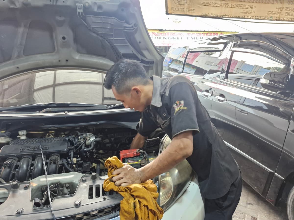 Manfaatkan Hari Libur untuk Tune-Up Mobil Mandiri Tanpa Keluarkan Biaya - Image