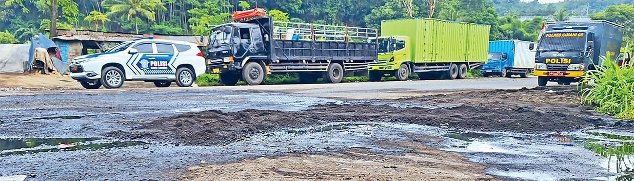 Tidak Sesuai Kriteria, KNKT Tidak Turun Menangani Penyebab Tumpahan Limbah B3 di Lalu Lintas - Image