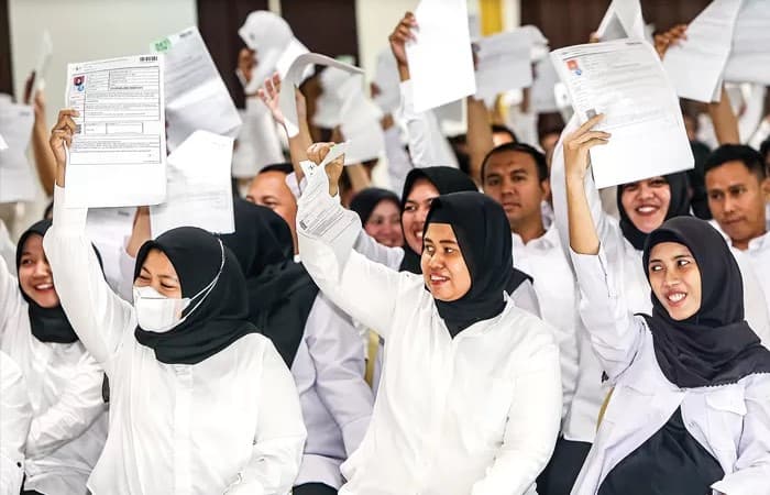 Fenomena Banyak Perempuan Gugat Cerai Suami Pasca Terima SK Pengangkatan PPPK, BKN Cari Tahu Alasannya - Image