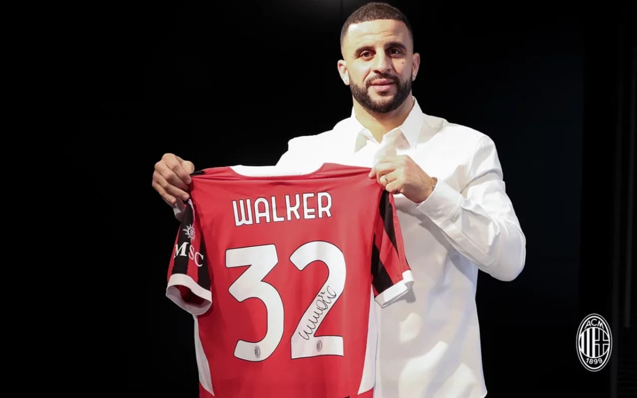 Kyle Walker Pakai Nomor Punggung 32 di AC Milan, Mengekor Empat Pemain Legendaris Rossoneri - Image