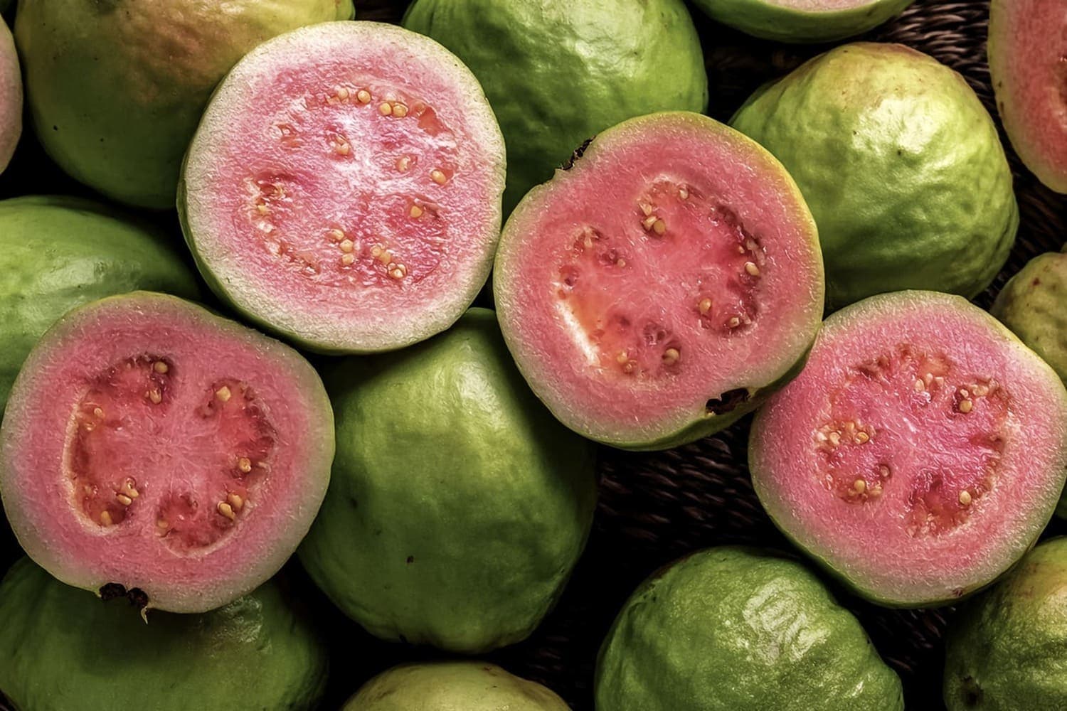 Manfaat Luar Biasa Jambu Biji untuk Menurunkan Berat Badan, Kaya Kandungan Kalori Rendah dan Serat yang Tinggi - Image