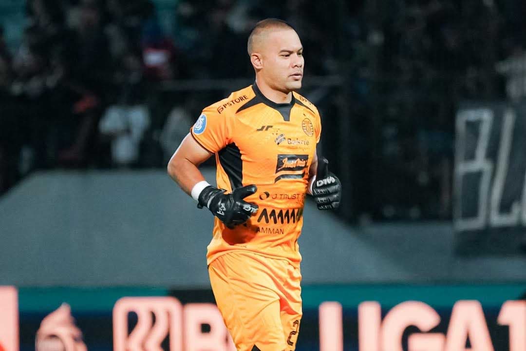 Andritany Jentelmen! Kiper Senior Persija Blak-blakan Akui Salah saat Dibobol Dua Eks Persib Lawan Malut United - Image