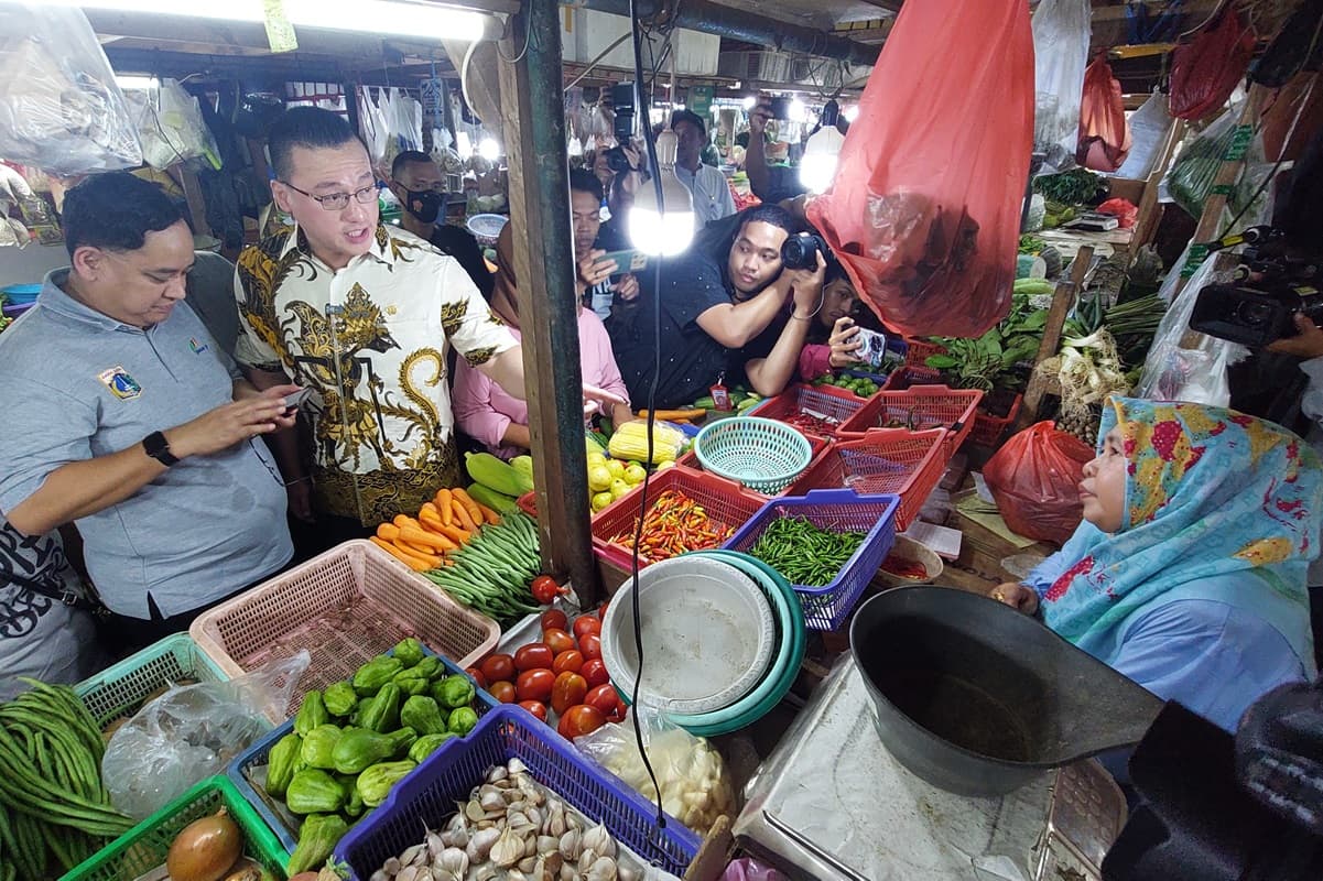 Temukan Harga Beras hingga Bawang di Jakarta Meroket Jelang Ramadhan, Anggota DPRD DKI: Cabai juga Over Price - Image