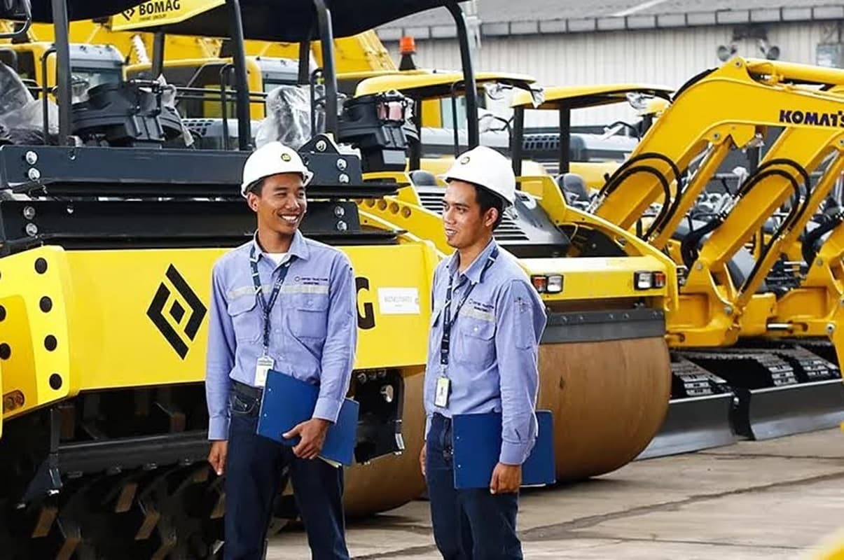 Jaga Dominasi Pasar Alat Berat: United Tractors Tbk Targetkan Penjualan Komatsu 4.600 Unit pada 2025 - Image