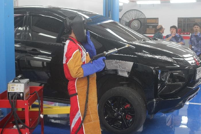 Populasi Pengguna Mobil Mitsubishi Meningkat MMKSI Buka 2 Fasilitas Bodi & Cat di Bekasi dan Bogor - Image