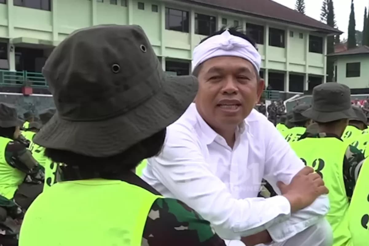 FSGI Geram Lihat Kebijakan KDM, Minta Mendikdasmen Stop Pengiriman Siswa Nakal ke Barak Militer - Image