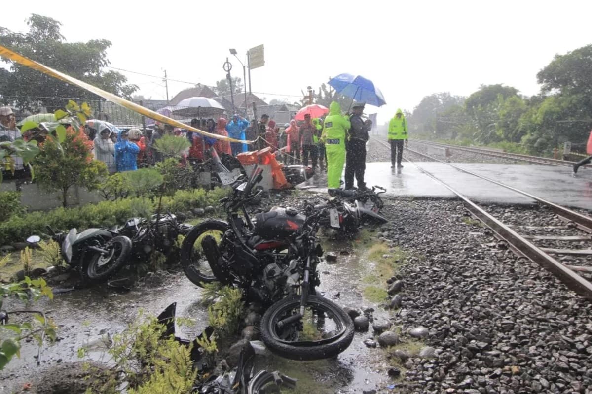 Dianggap Lalai, Penjaga Palang Pintu jadi Tersangka Tragedi KA Malioboro Ekspres Magetan - Image