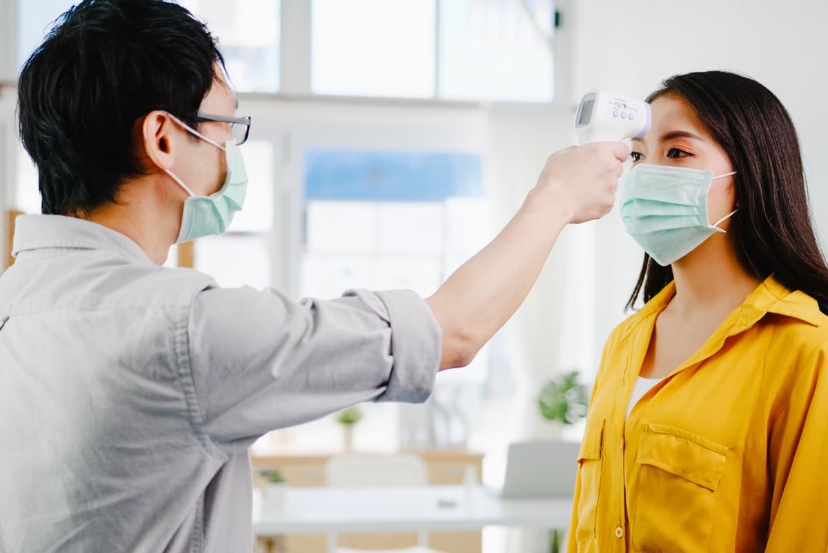 Covid-19 Merebak Lagi, Wali Kota Surabaya Eri Cahyadi Imbau Warga Disiplin Prokes - Image