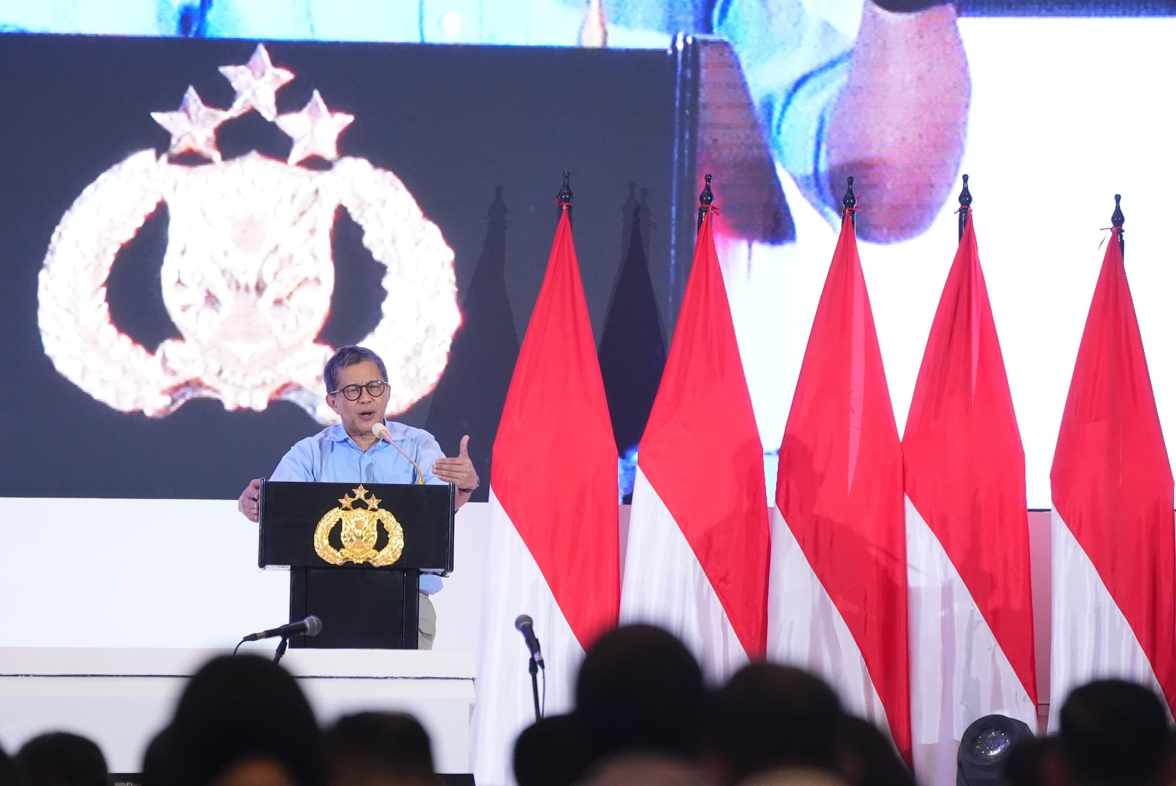 Rocky Gerung Sebut Tanpa Polisi Jalan Raya Menjadi Arena Brutalisme, Bagaimana dengan Parung Panjang? - Image