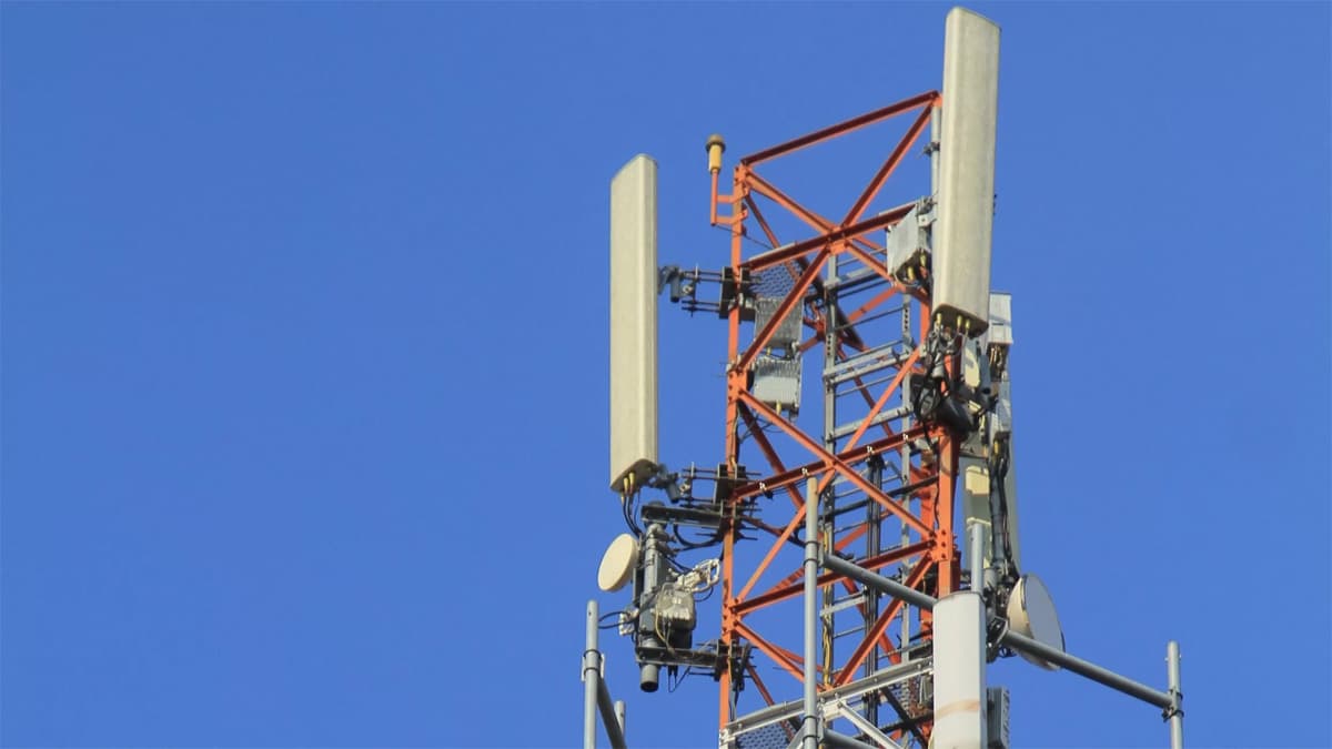 Internet Jadi Urat Nadi Baru Daerah Terpencil, Tapi Pemerataan Masih PR Besar - Image