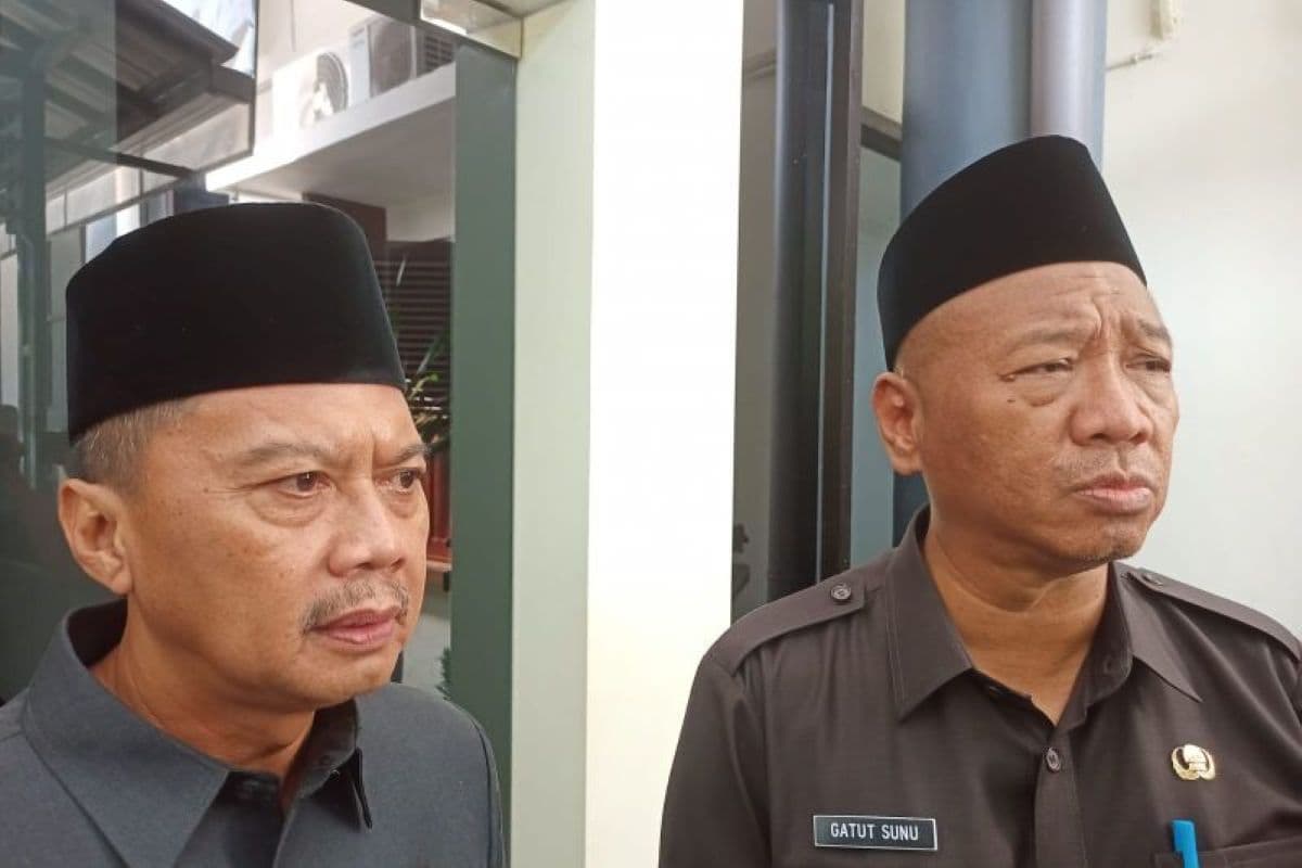 Bupati Tulungagung Temui Kemendagri Pertegas Status 13 Pulau Sengketa dengan Pemkab Trenggalek - Image