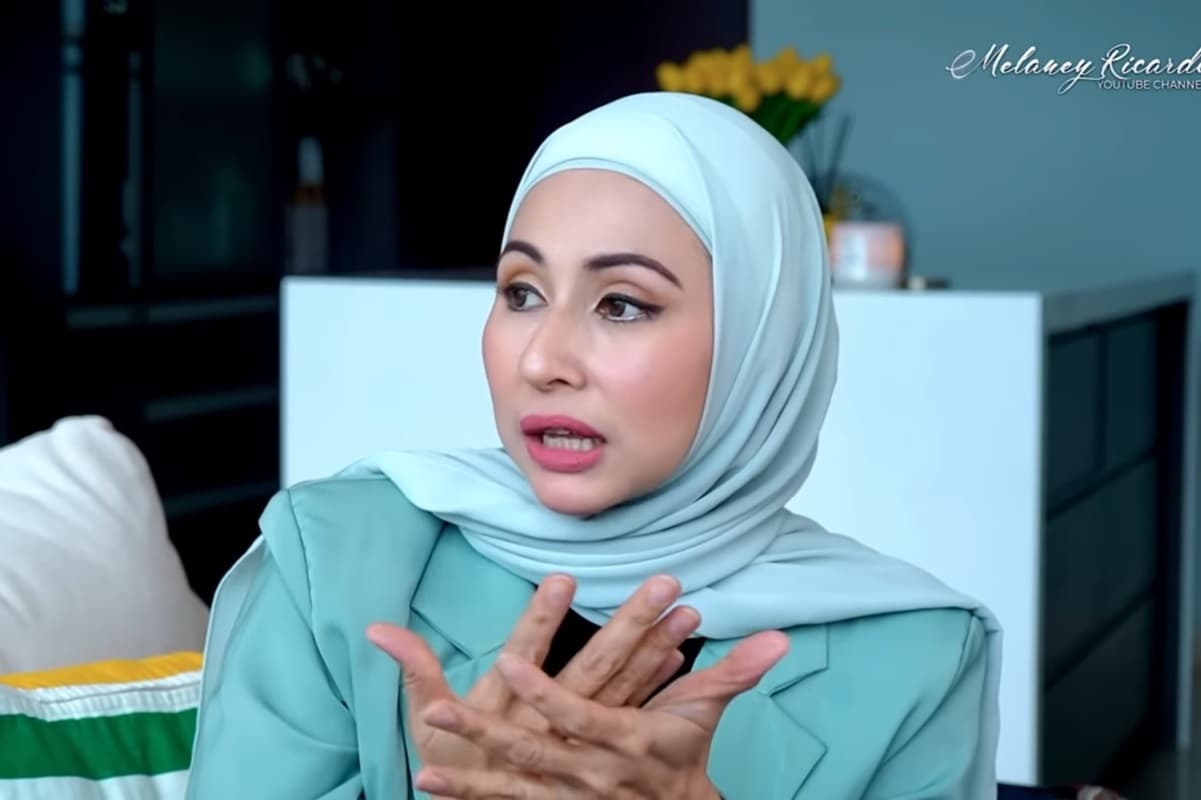 Cara Deswita Maharani Akur dengan Mantan Istri Ferry Maryadi - Image