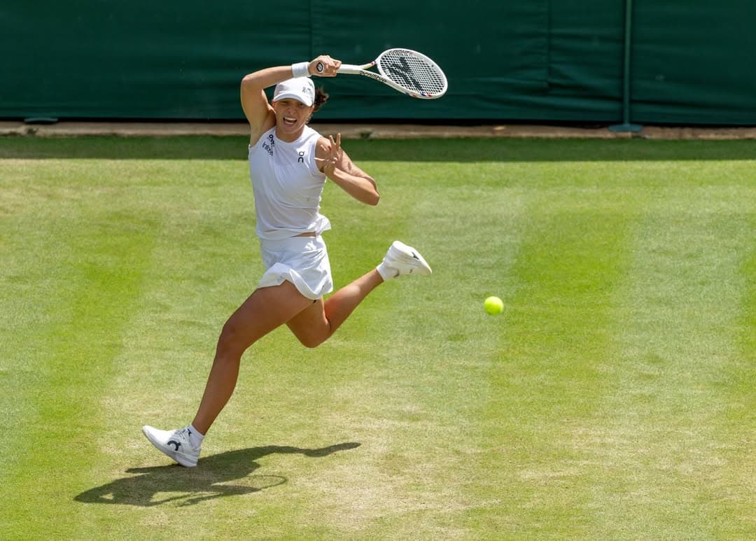 Iga Swiatek Terima Hadiah dari Taylor Swift, Catatan Spesial dari Sang Idola - Image