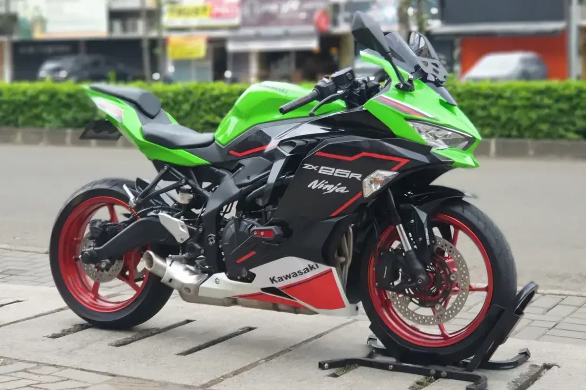 Idaman Anak Kesayangan Mama, Cek Harga Motor Bekas Kawasaki ZX-25R - Image