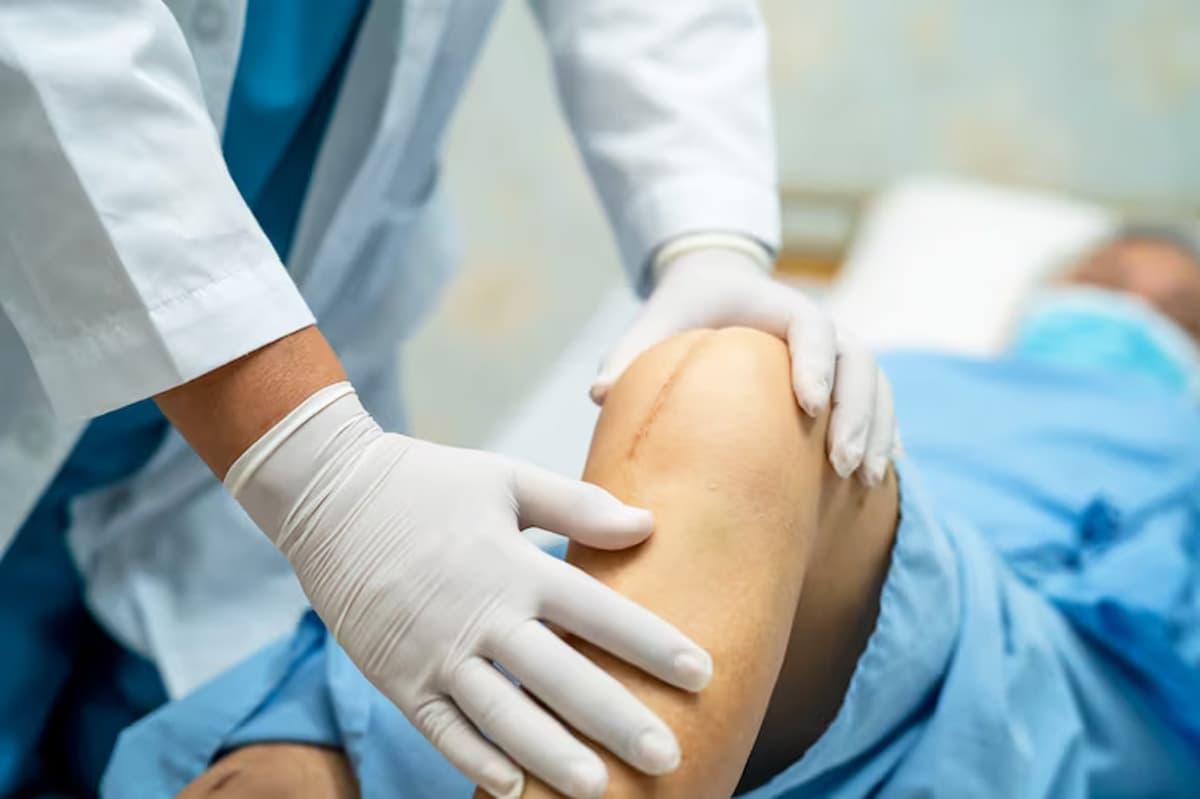 Mengenal Teknologi Robotik TKR yang Membawa Era Baru Operasi Penggantian Lutut Jadi Lebih Cepat Pulih - Image