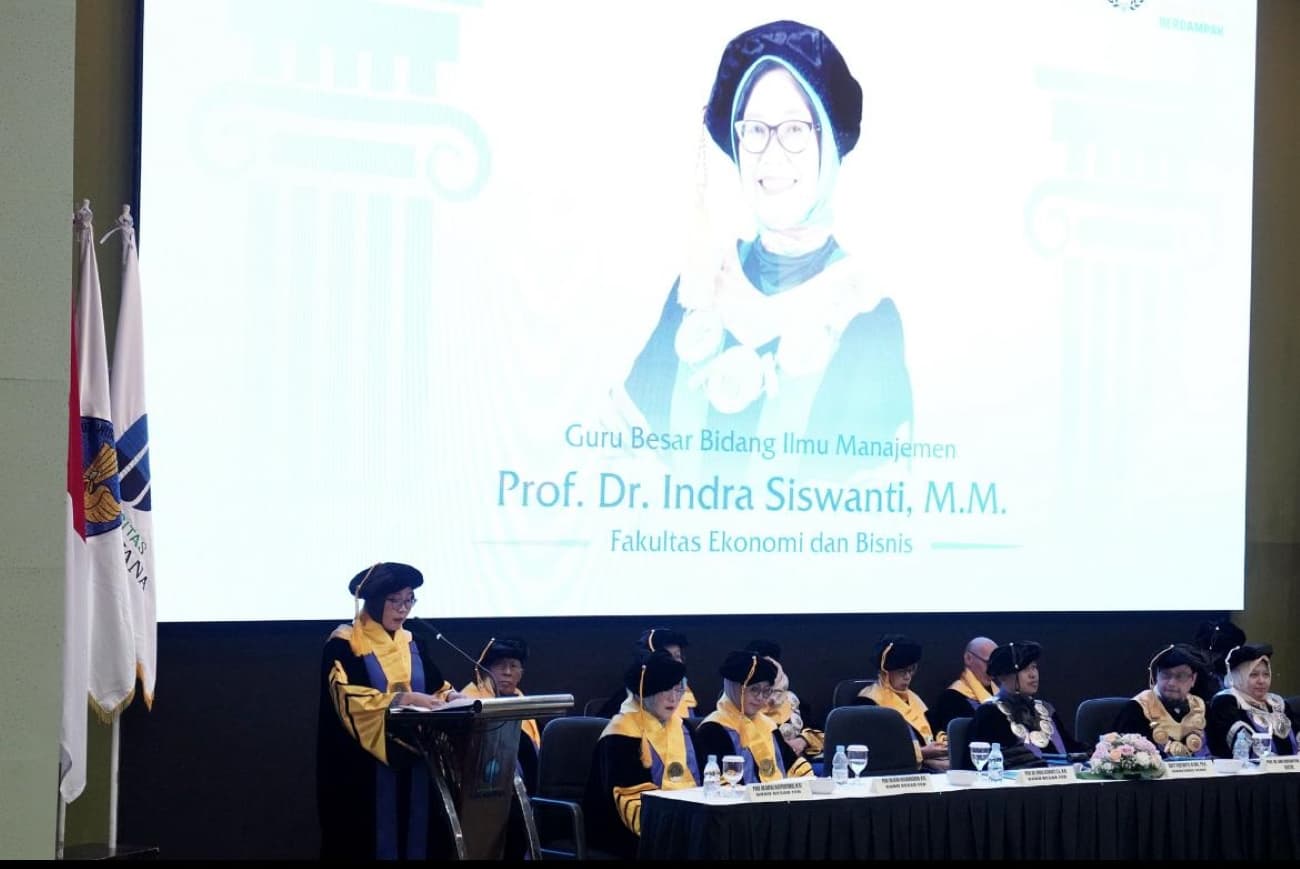 Kukuhkan Lima Guru Besar Baru, Prof Indra Siswanti Tawarkan Konsep Bisnis Berkelanjutan Baru - Image