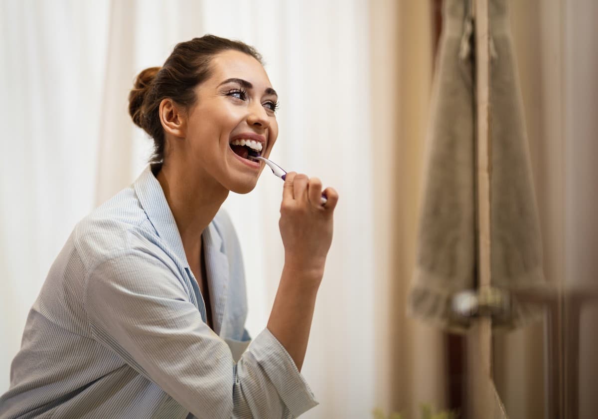 Sarapan Dulu atau Sikat Gigi Dulu? Ini Fakta Penting yang Wajib Kamu Tahu Agar Gigi Tetap Sehat - Image