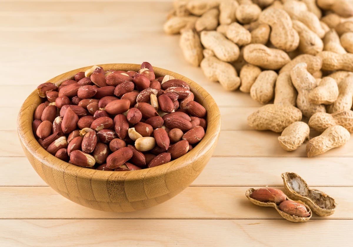 Tak Hanya Camilan, Kacang Tanah Ternyata Punya 11 Manfaat Penting bagi Kesehatan Tubuh - Image