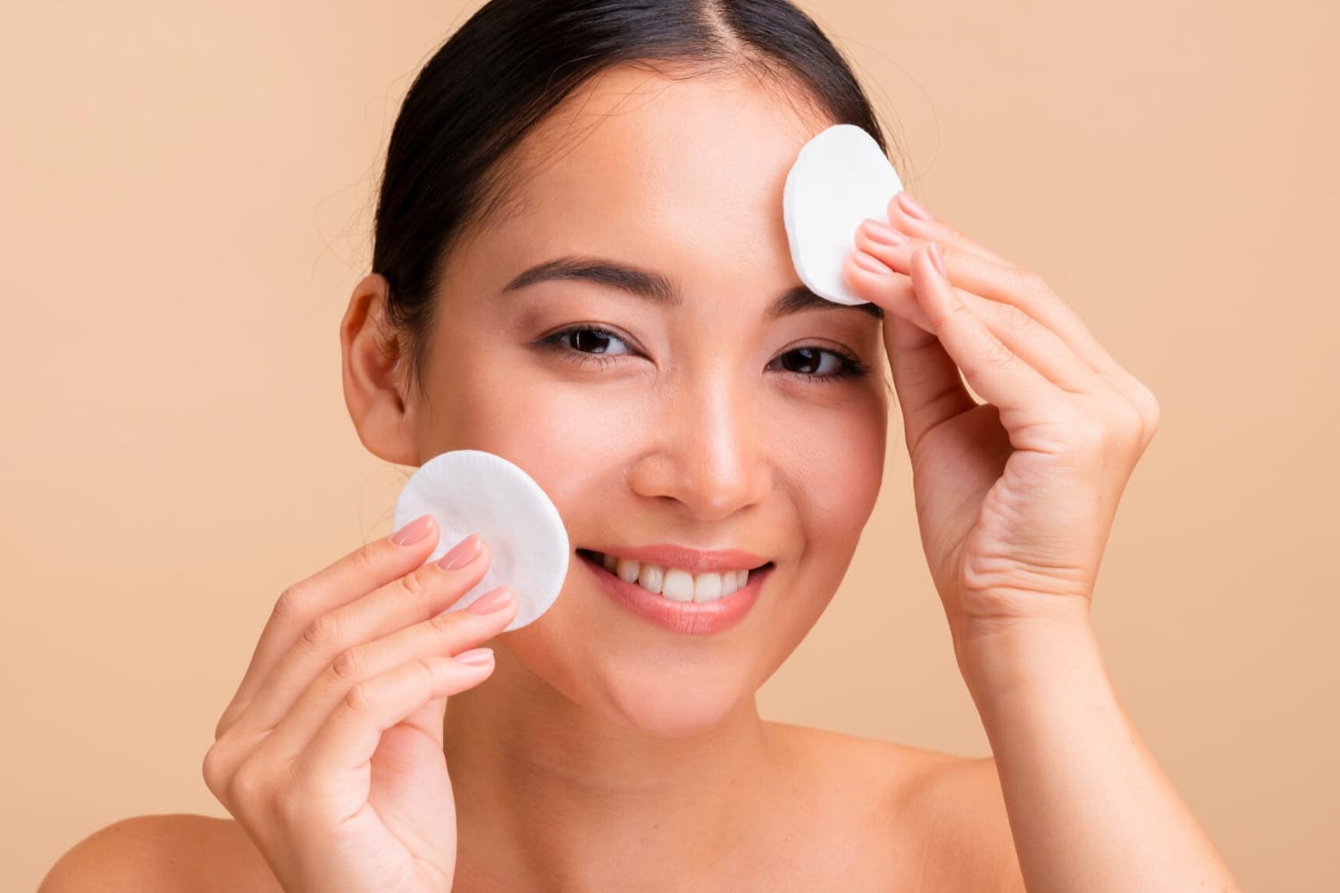 7 Tips Mengontrol Kulit Berminyak dan Rawan Berjerawat agar Tetap Bersih dan Sehat - Image