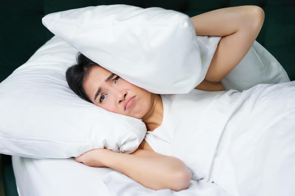 Sering Begadang Karena Terlalu Banyak Pikiran? Ini 4 Dampak Overthinking terhadap Kualitas Tidur Malam yang Jarang Disadari. - Image