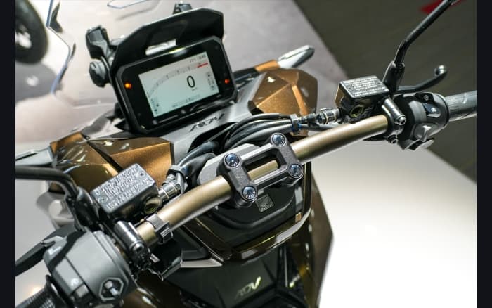 Honda ADV 160 Keluaran Lama Bisa Dipasang RoadSync? Ini Jawabannya - Image